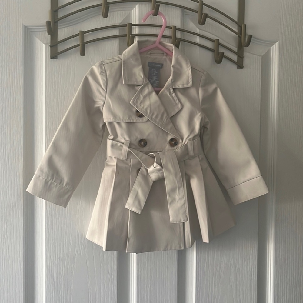 Toddler Girl TahRi Classic beige belted Trench Coat size 18m